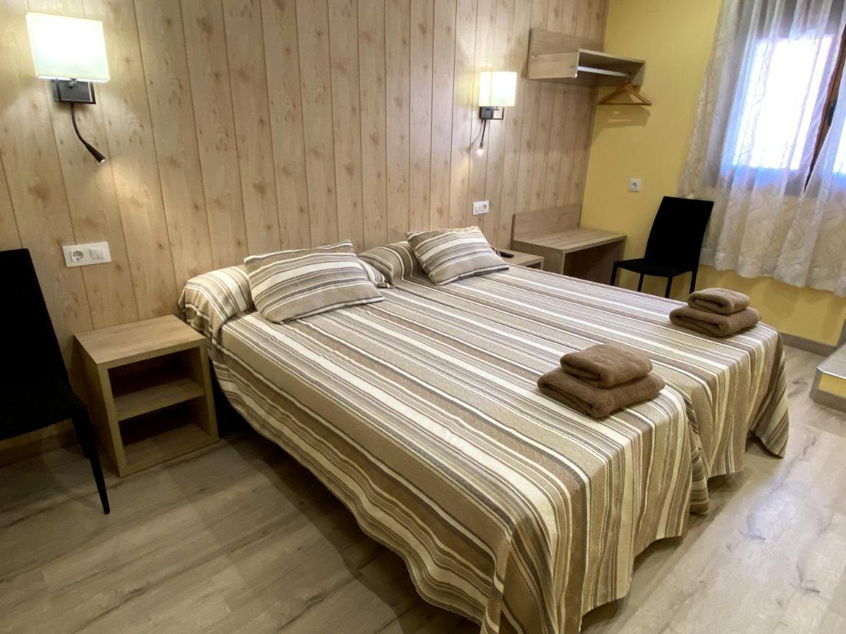 Apartamentos De Turismo Rural Las Eras Castelserás Zewnętrze zdjęcie