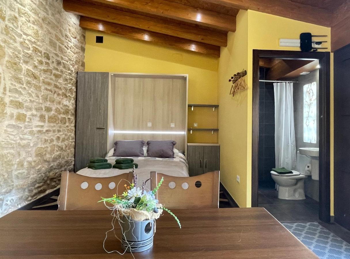 Apartamentos De Turismo Rural Las Eras Castelserás Zewnętrze zdjęcie