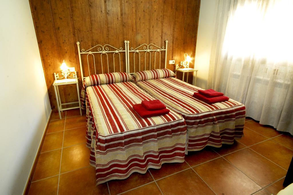 Apartamentos De Turismo Rural Las Eras Castelserás Zewnętrze zdjęcie